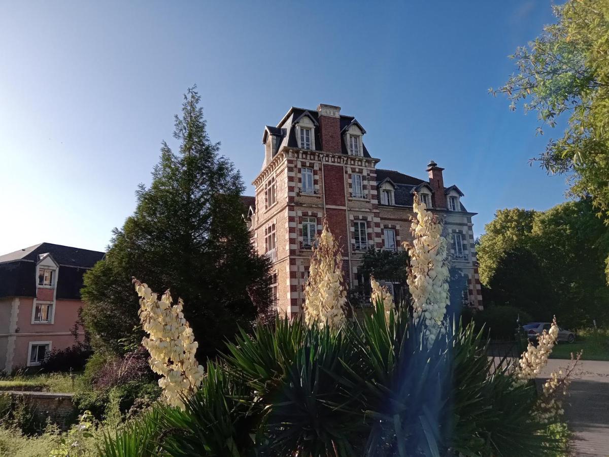 Residence Services Chateau Saint Pierre Oursin Vimont Exteriér fotografie